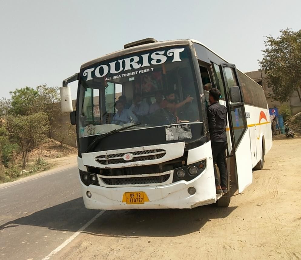 Mathura: Police ran on the information of kidnapping in a moving bus on the expressway, the case turned out to be false