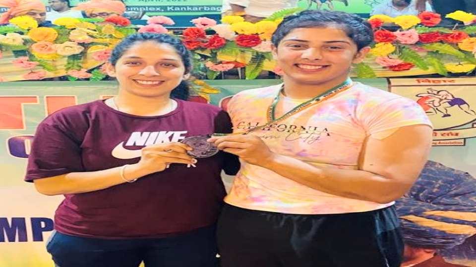 Mandi: Himachal's Kritika won bronze medal in National Junior Wrestling
