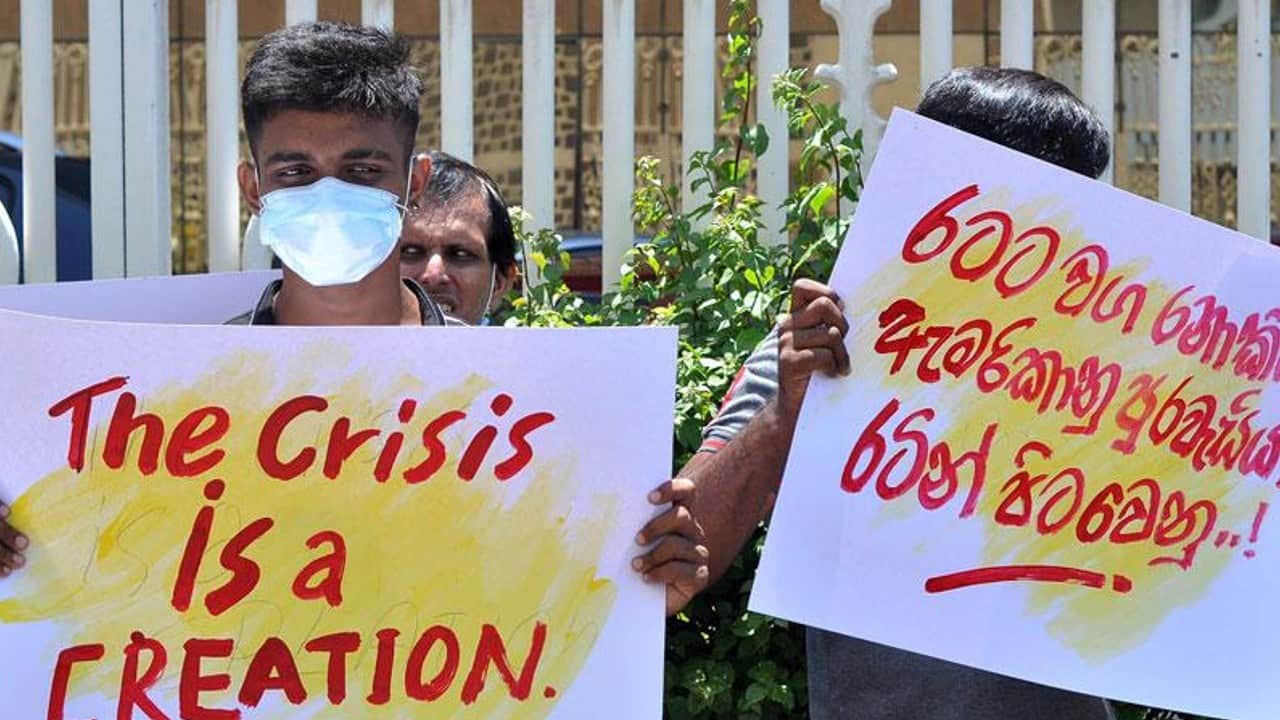 Why is Sri Lanka Facing Economic Crisis: Sri Lanka Power Cut, Fuel Price Hike, Medicine Shortage All You Need to Know in Hindi