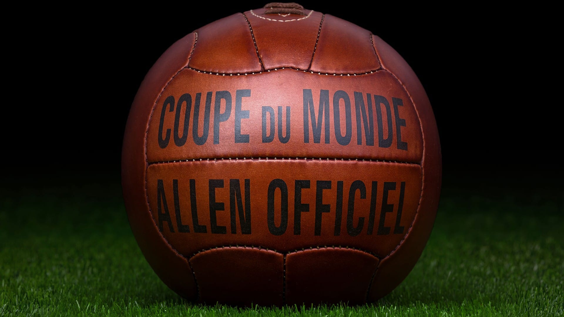 World Cup Balls Al-Rihla ball in Qatar know how many times the ball changed in 92 years check all world cup ball list