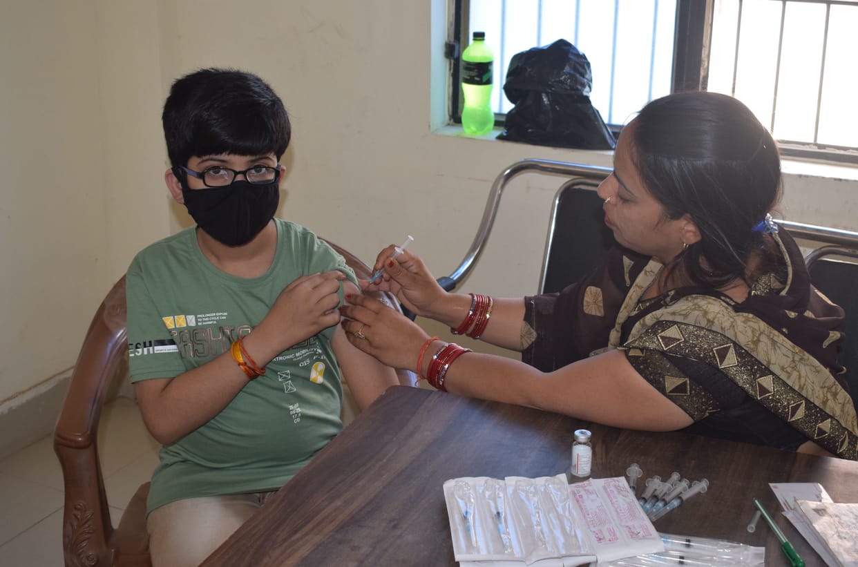 corona controlled by vaccination