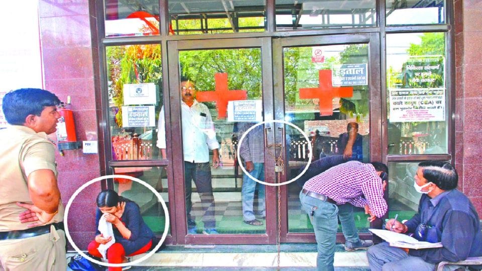 Patients suffering due to strike of doctors in agra