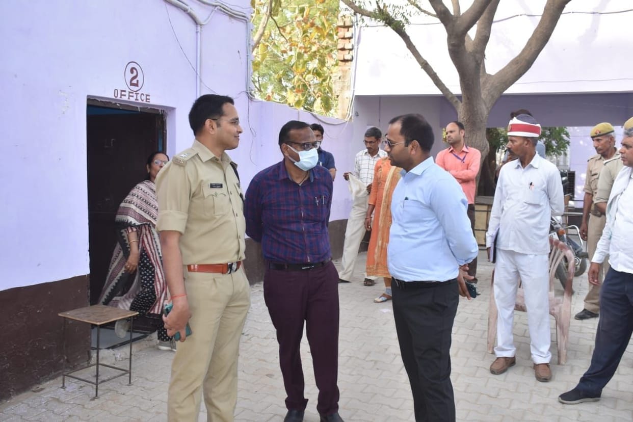 Hathras: All the activities of the examination should be done under the supervision of CCTV cameras