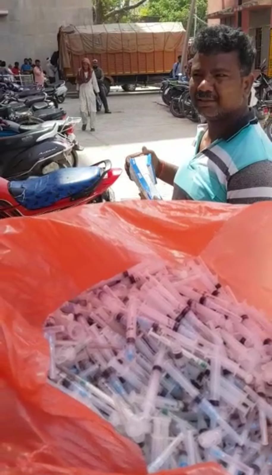 Medical waste being sold for Rs 20 a kg