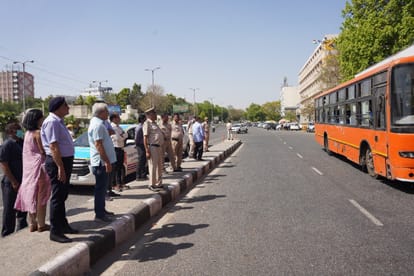 Lane Driving Rules in Delhi Transport Department Launches Enforcement Drive for lane discipline by buses drivers