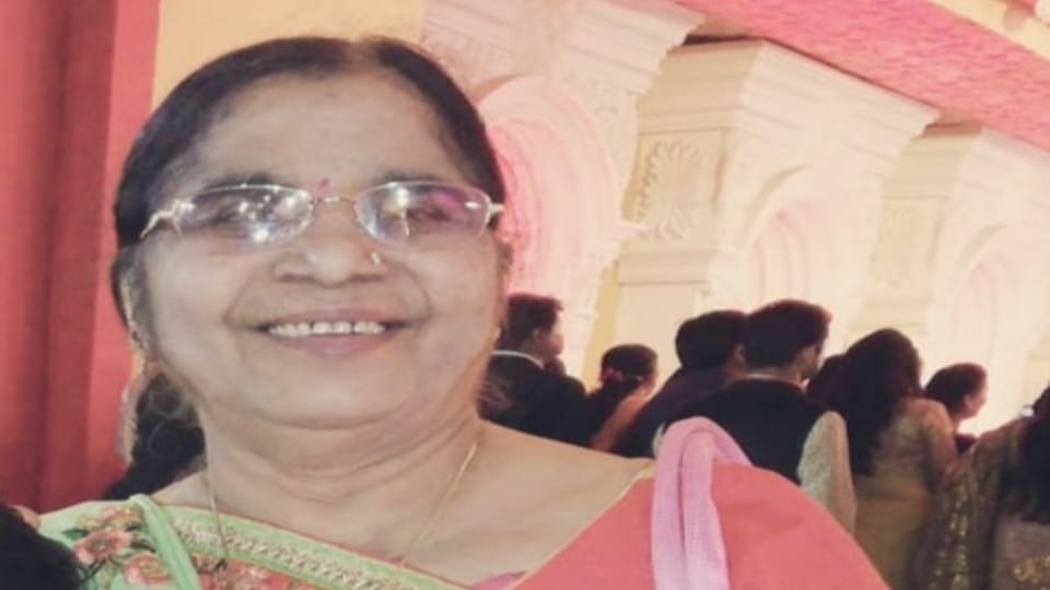 miscreants entered the house and killed the businessman mother in firozabad