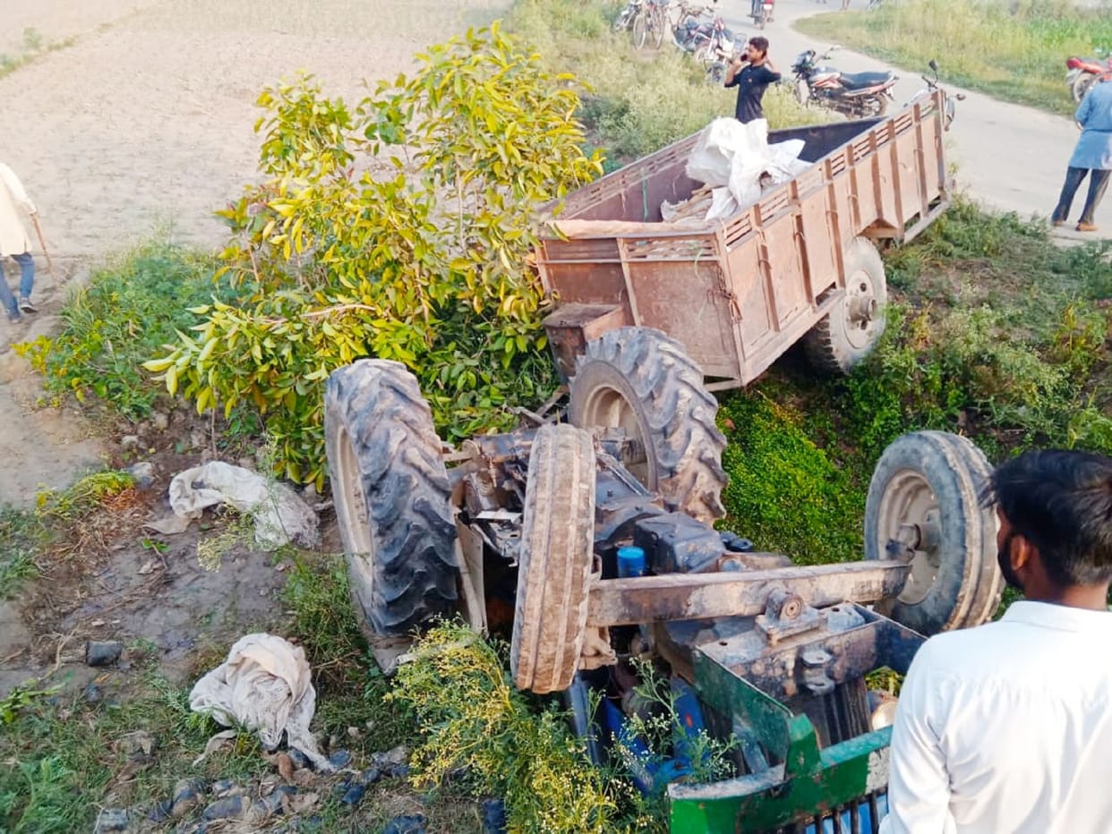 Uncontrollable Tractor Overturned, Two Teenagers Died
