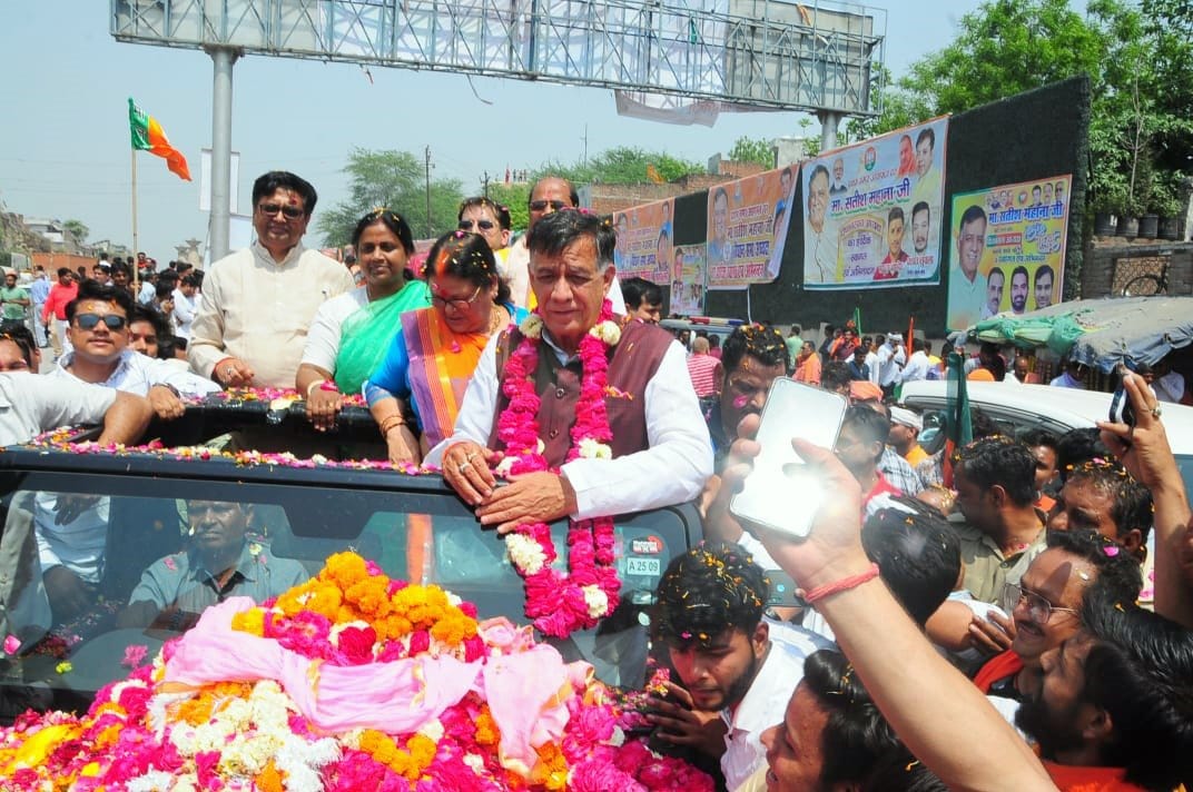 Satish Mahana visit Kanpur for first time after becoming Speaker of Assembly