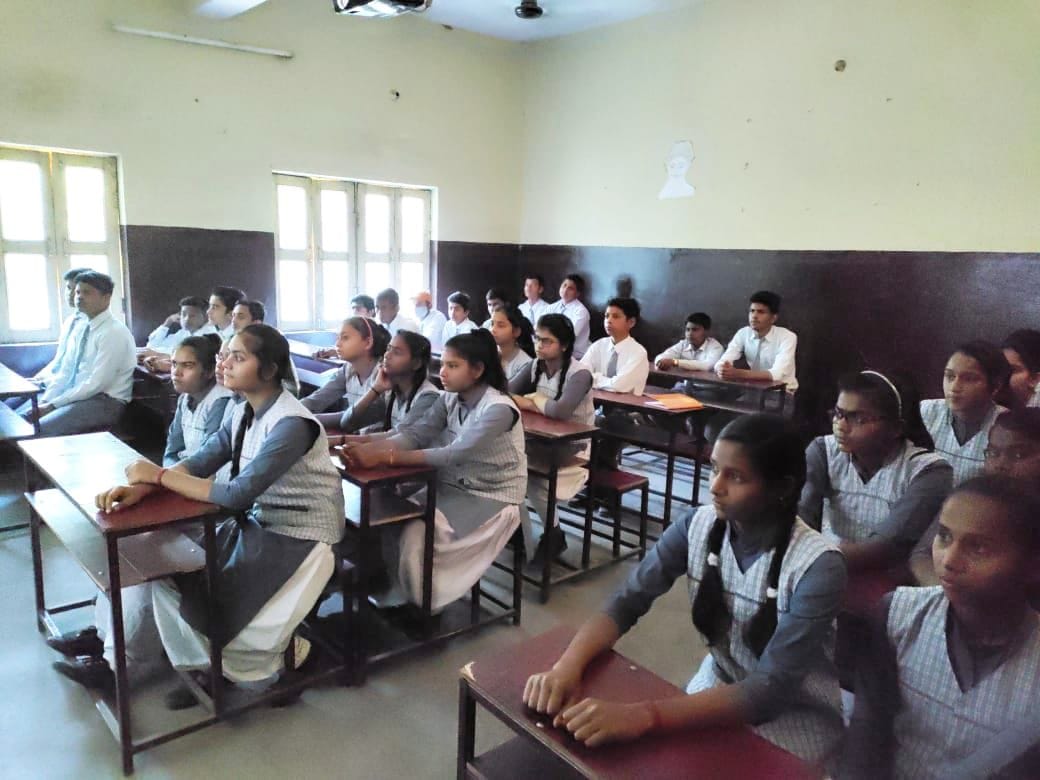 students,pm,padhai