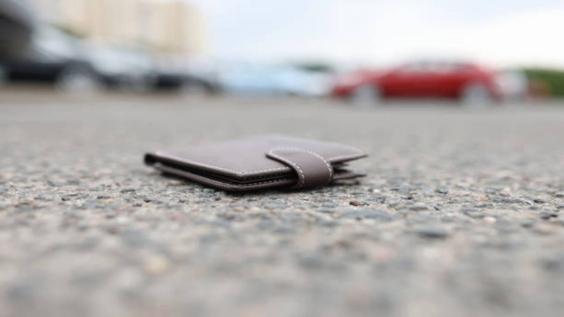 money found on road is good or bad know here in hindi