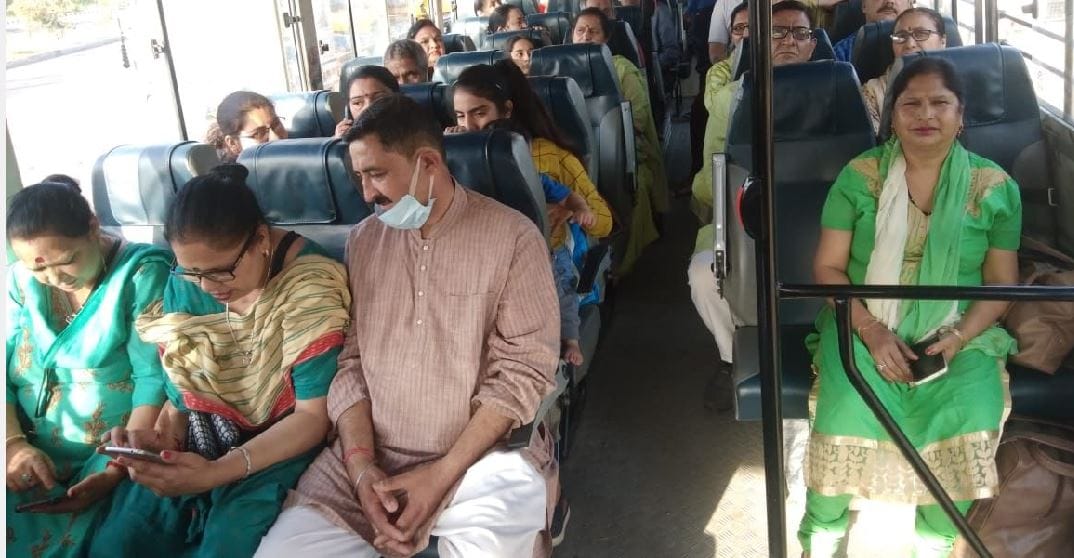 Navreh kashmiri Pandits started reaching kashmir on navreh festival worship will be done in Maa Sharika temple