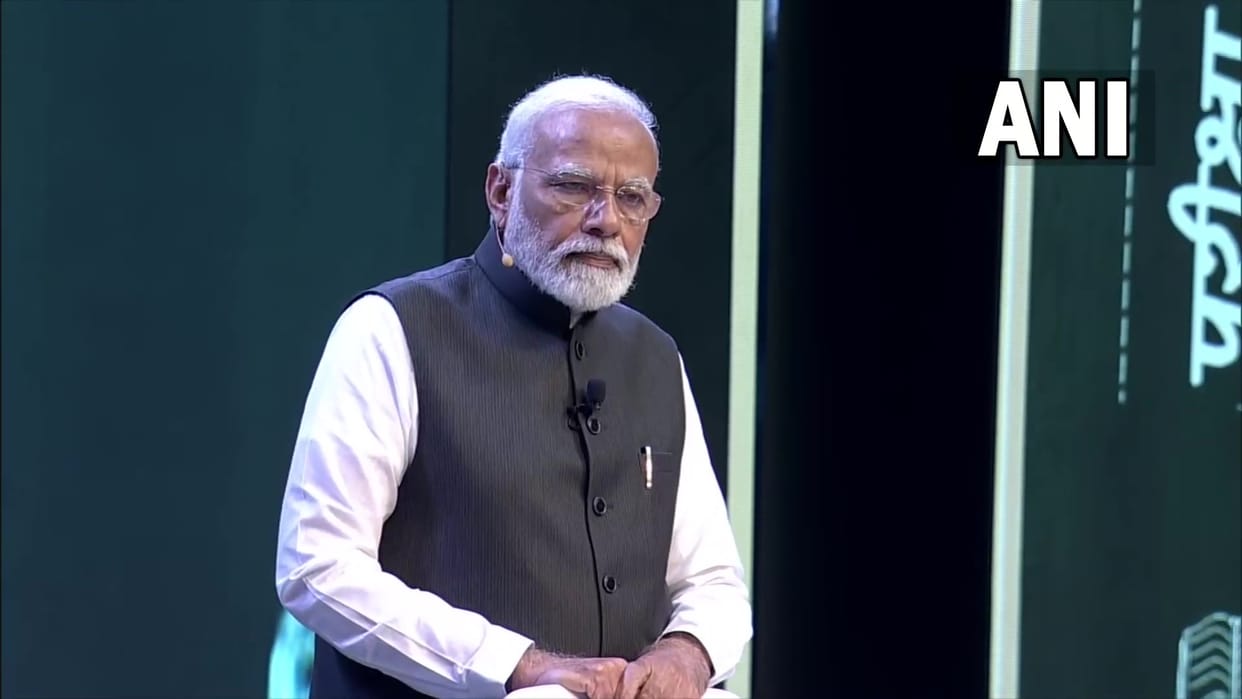 Pariksha Pe Charcha 2022 DD National Live: PM Narendra Modi Pariksha Par Charcha Today with Students, PPC Live News Updates in Hindi