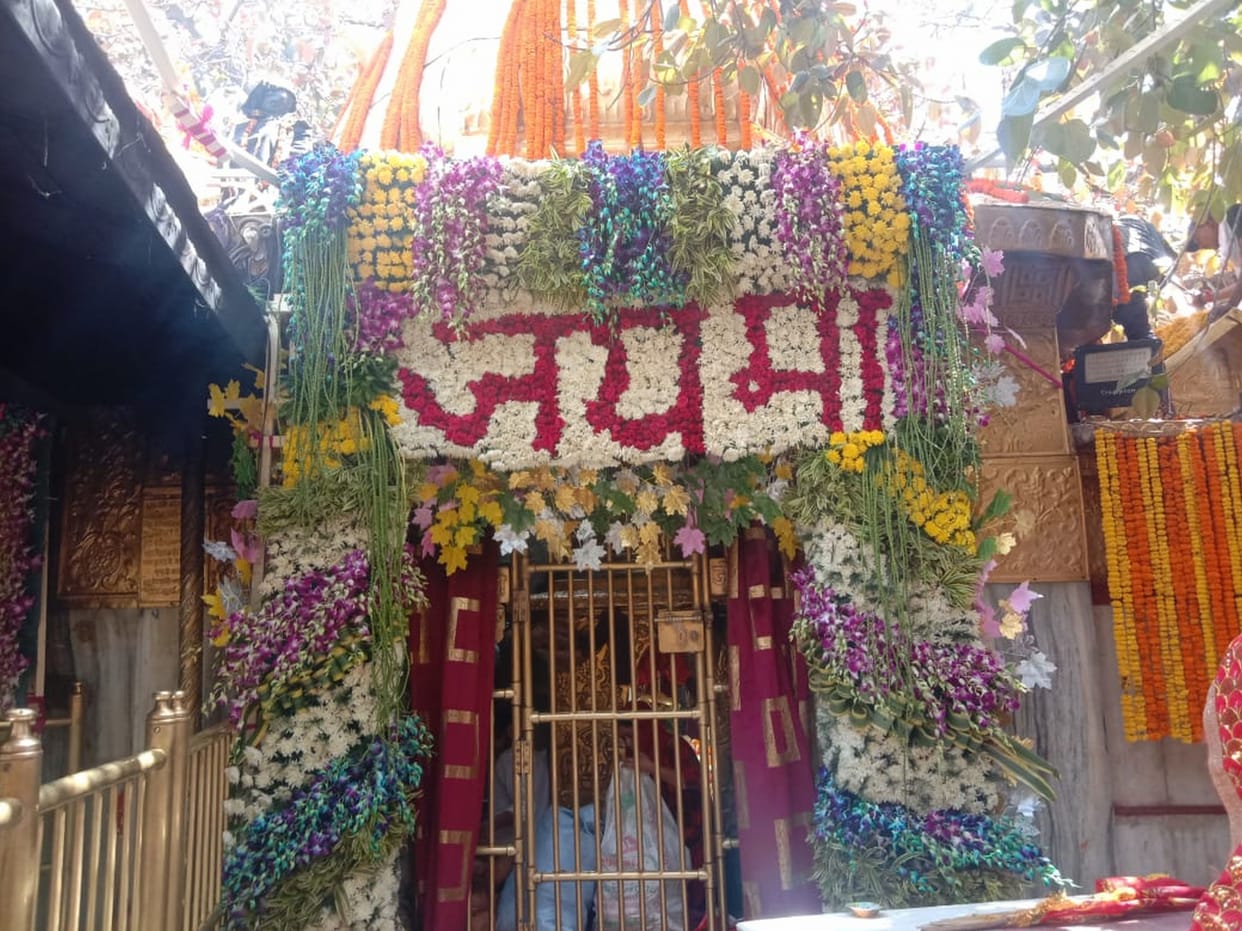 The doors of Chintpurni temple will remain open from 4 am to 11 pm