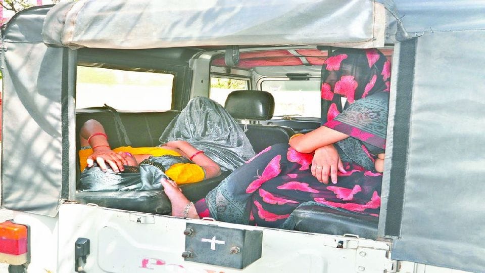 Patients suffering due to strike of doctors in agra