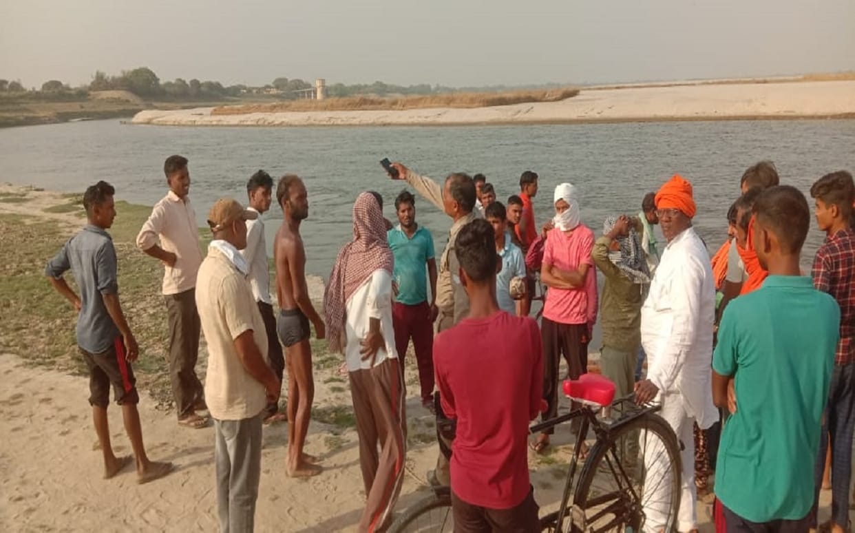 Accident in Varanasi Two youths  drown in  Ganga who attended cremation of relative uproar among family members