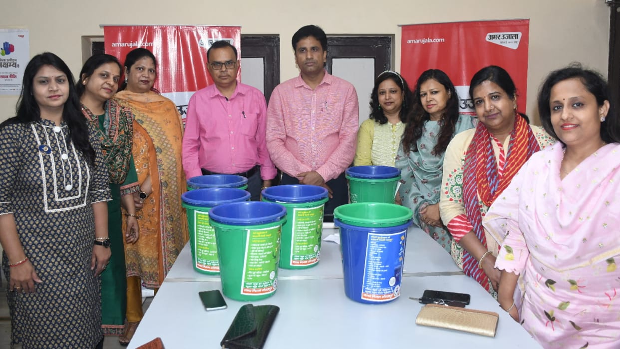 Under unique initiative of Amar Ujala Foundation and Municipal Corporation compost made from wet waste