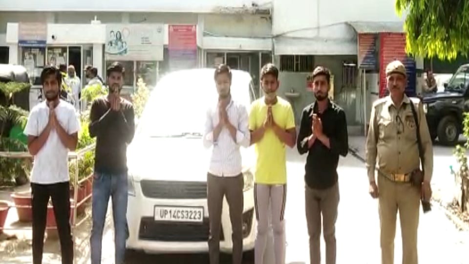 five youth dancing on the roof of a car in ghaziabad after viral video police took action