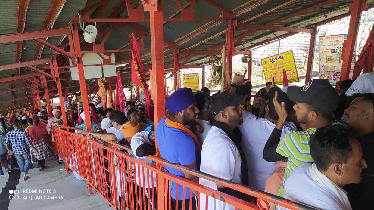 Crowd of devotees at Diyotsiddha temple on the first day