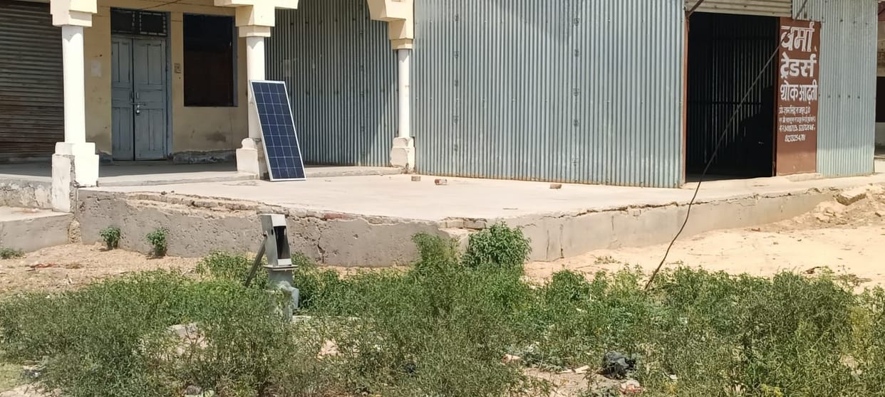 auraiya news,Traders and farmers wandering with dry light
