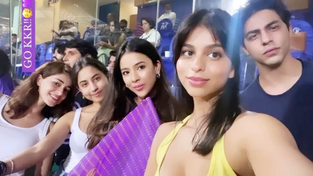 Photos of Kolkata Knight Riders vs Punjab Kings IPL 2022 Match, Suhana Khan Ananya Pandey Shahrukh Khan, Aryan Khan Photos; Andre Russel Six; Tim Southee Catch