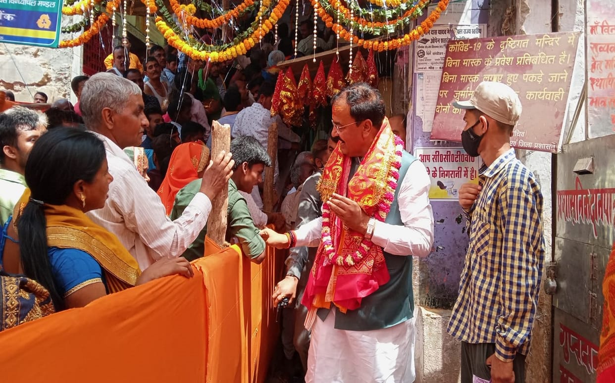Chaitra Navratri 2022 first day Deputy CM Keshav Prasad Maurya worship in vindhyachal with wife