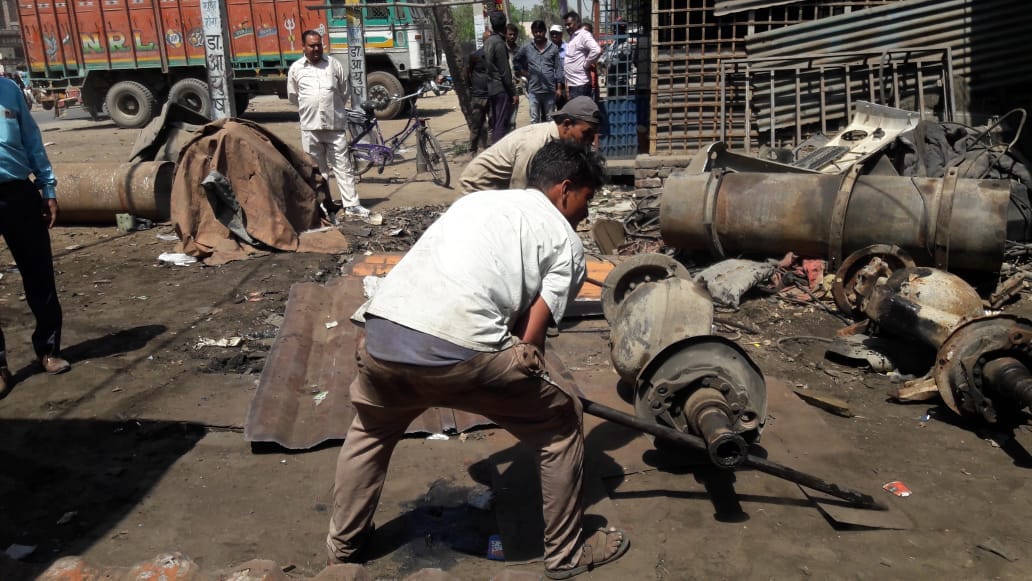 Bulldozer run on encroachment of GT Road