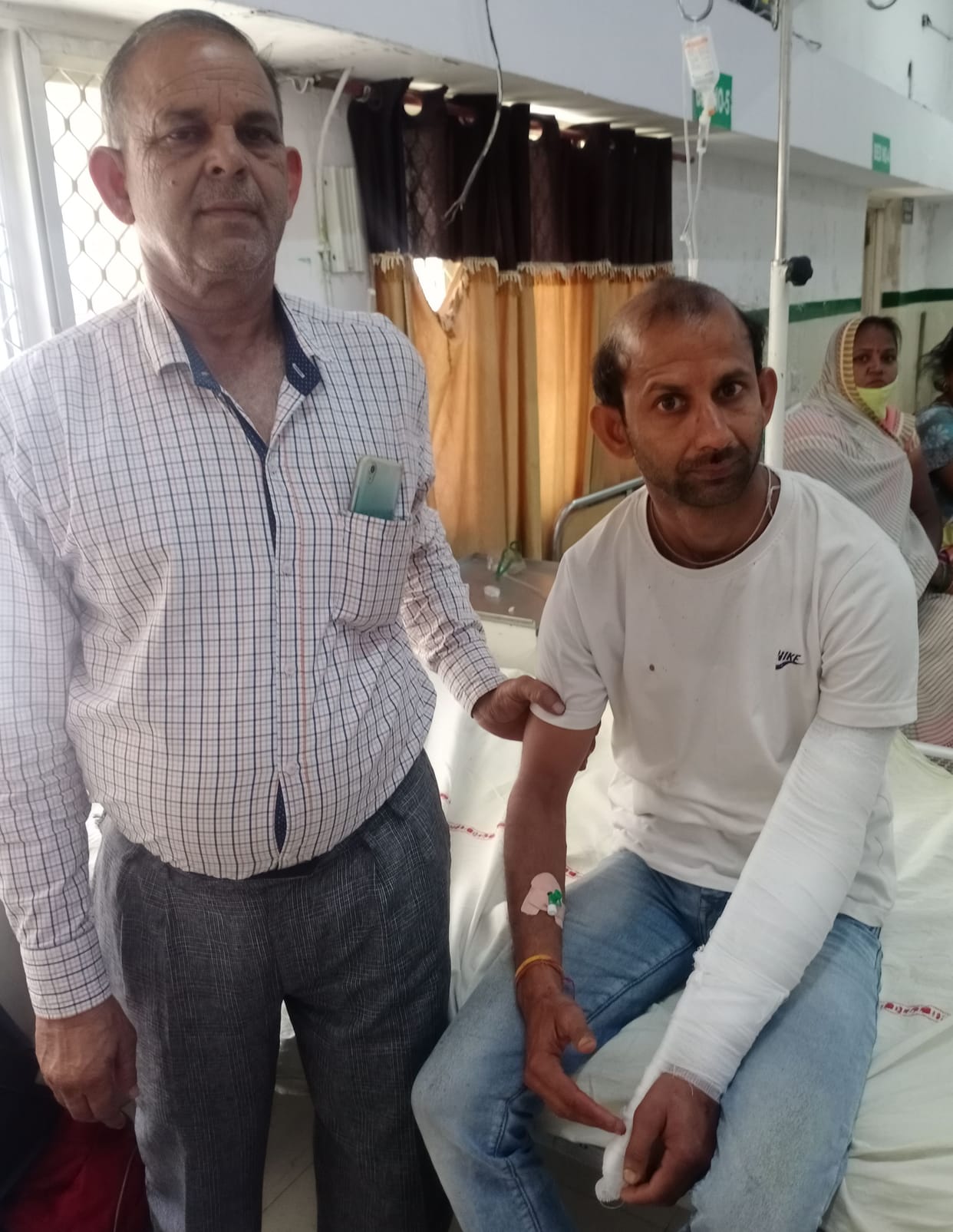 Car collided with dumper parked on the road near Mundhal, one killed, six injured