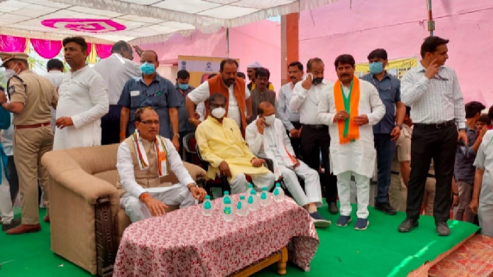 CM in Sehore: Shivraj said- Maa will start Tujhe Pranam scheme again, poor child will not be deprived of higher education