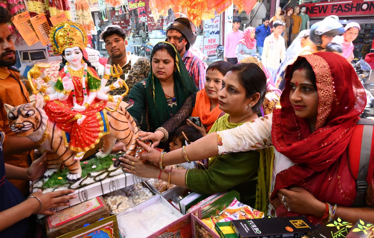 Worshiping nine forms of Mother removes all sufferings : Mahant Ashok Giri