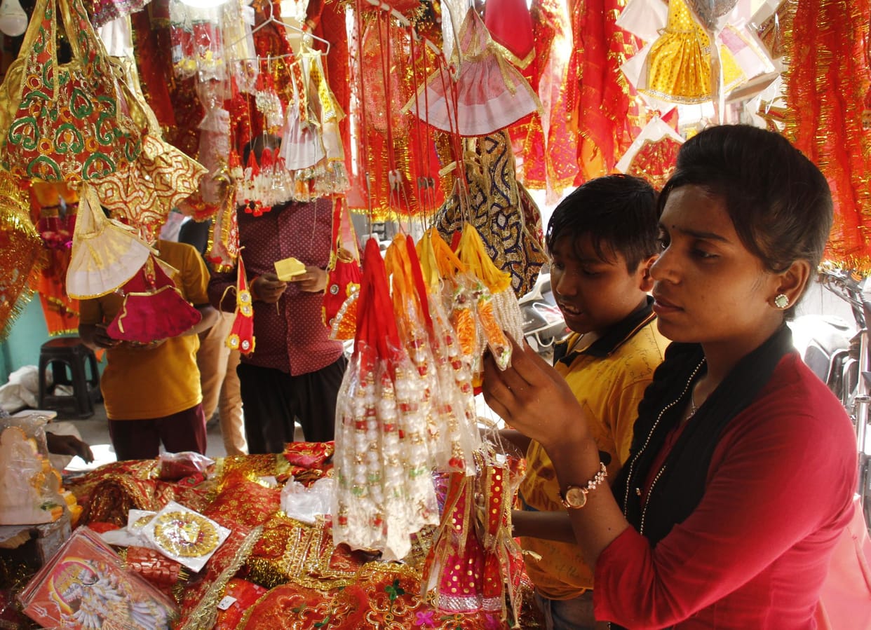 Inflation hit before Navratri and Ramadan, prices of fruits and vegetables increased