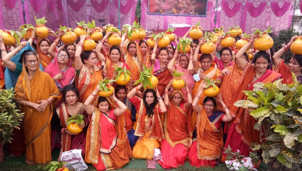 Chaitra navratri 2022: Devotees gathered in temples on the first day,Crowd of devotees engaged in Maa Shaktipeeths in Uttarakhand
