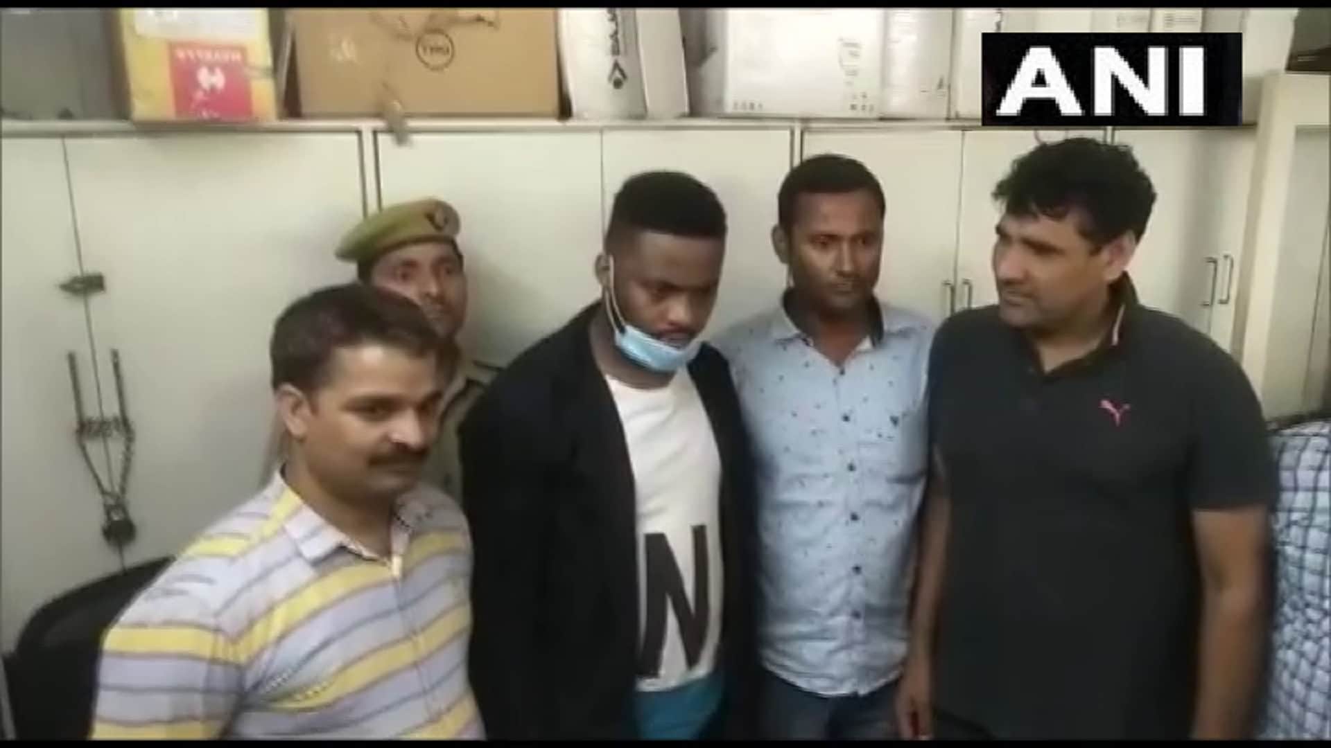 Noida police Arrested 50 crore cheated from 500 people by becoming NRI groom on matrimonial site