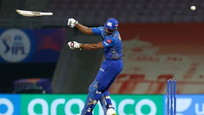 MI vs RR and DC vs GT Photo story Ritika Sajdeh sad reaction on Rohit Sharma Wicket buttler took catch of pollard