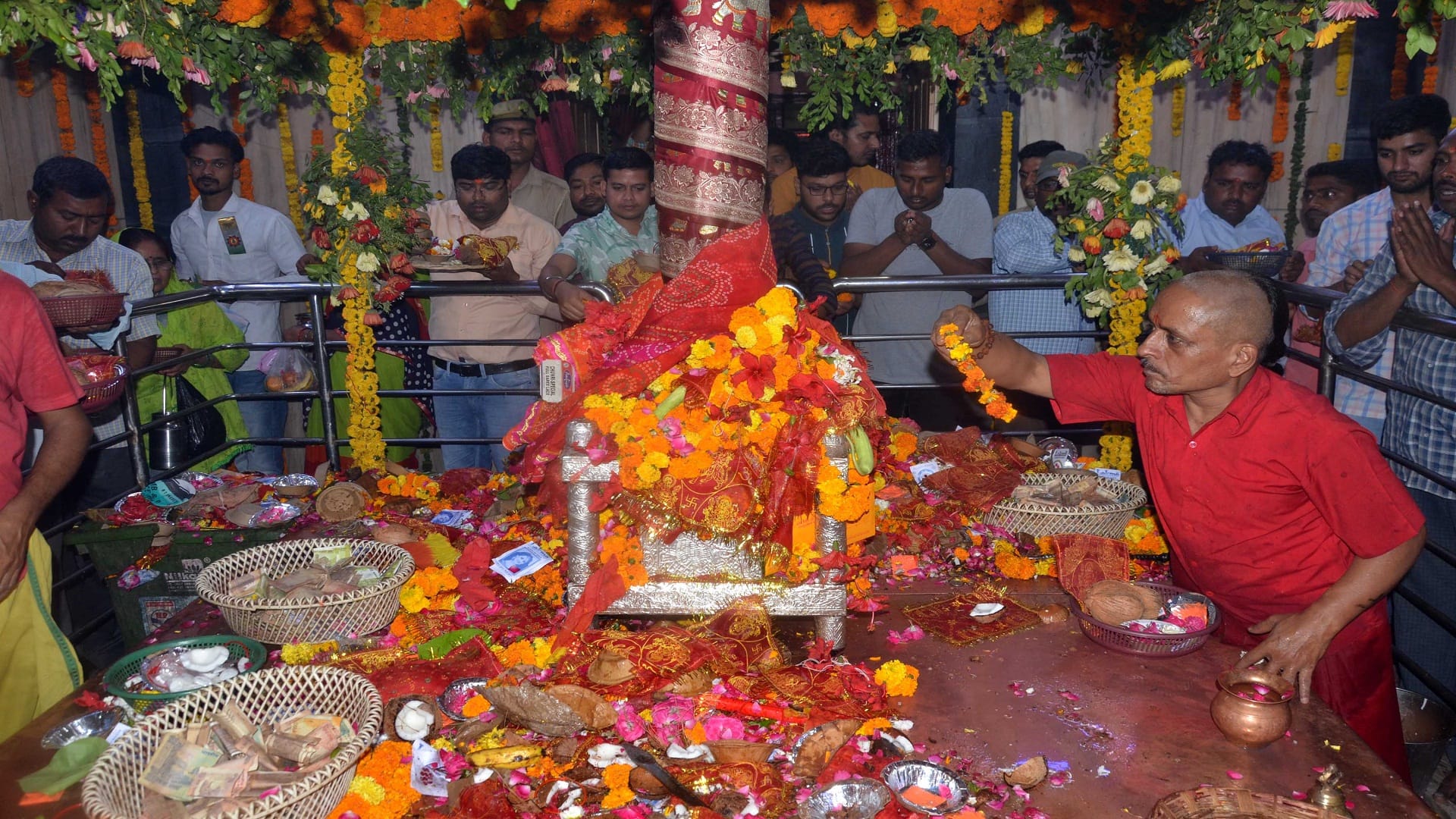 Chaitra Navratri 2022: Prayagraj Kalash Sthapna In every home resonated with the praises of Goddess