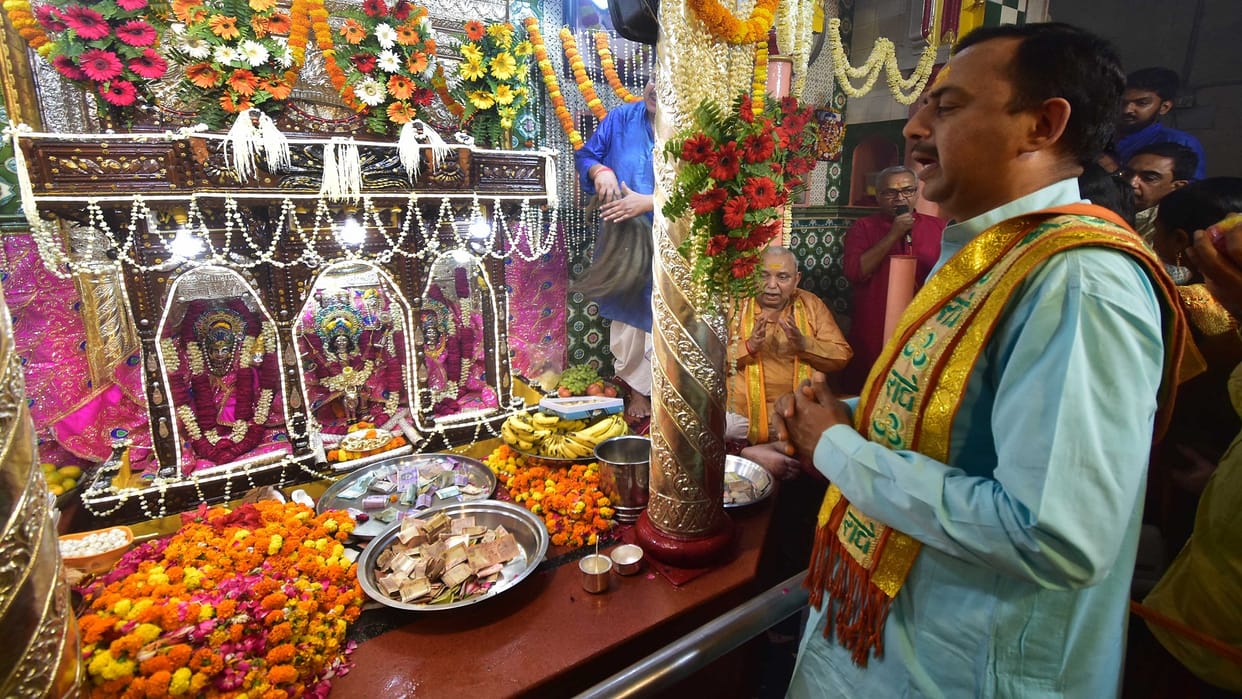 Chaitra Navratri 2022: Prayagraj Kalash Sthapna In every home resonated with the praises of Goddess