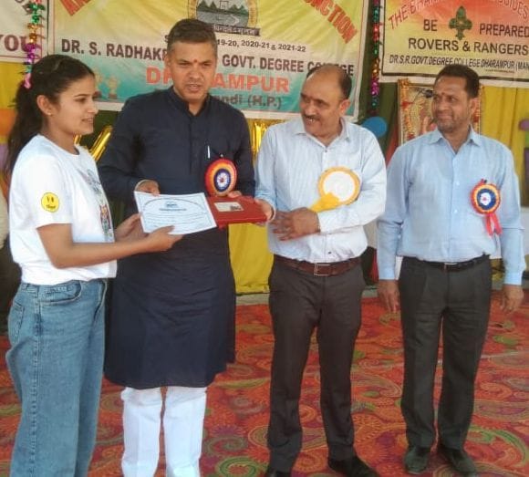 promising awardees of Dharampur College
