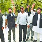 बलिया में अधिवक्ताओं ने किया प्रदर्शन