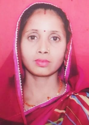 Gas cylinder leaking fire, cook dies