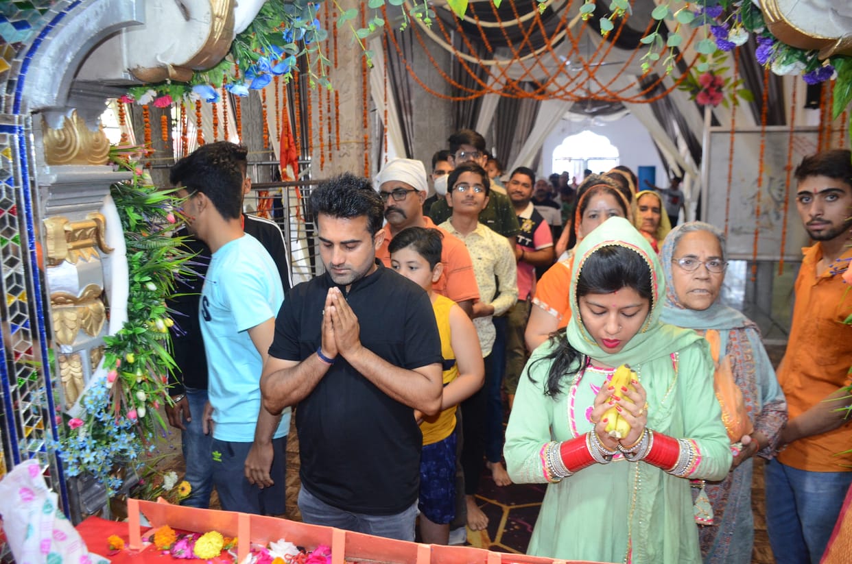 Worship of Mother Durga Brahmacharini in temples
