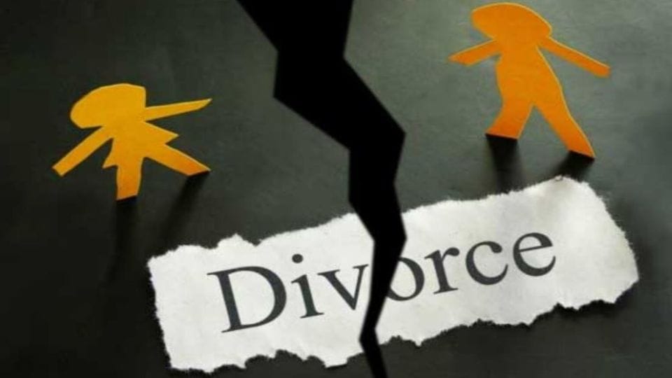 Husband gave oral and written divorce to doctor wife, FIR registered