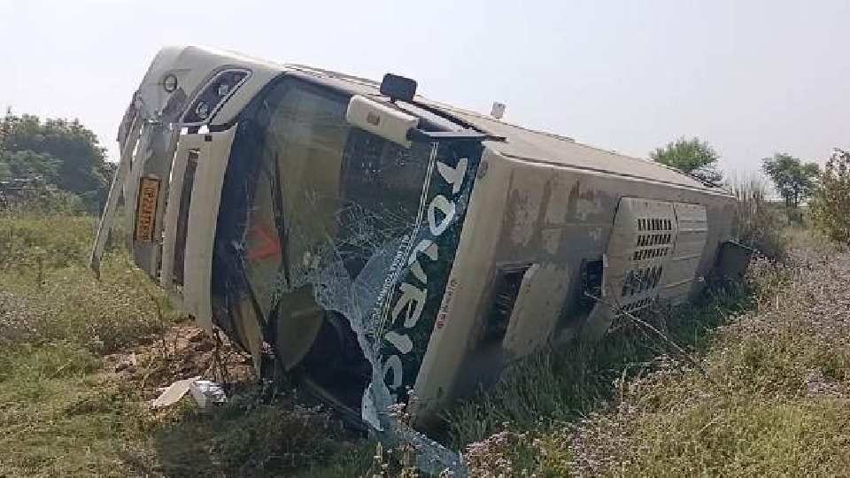 Woman killed and husband injured in road accident in Pathankot
