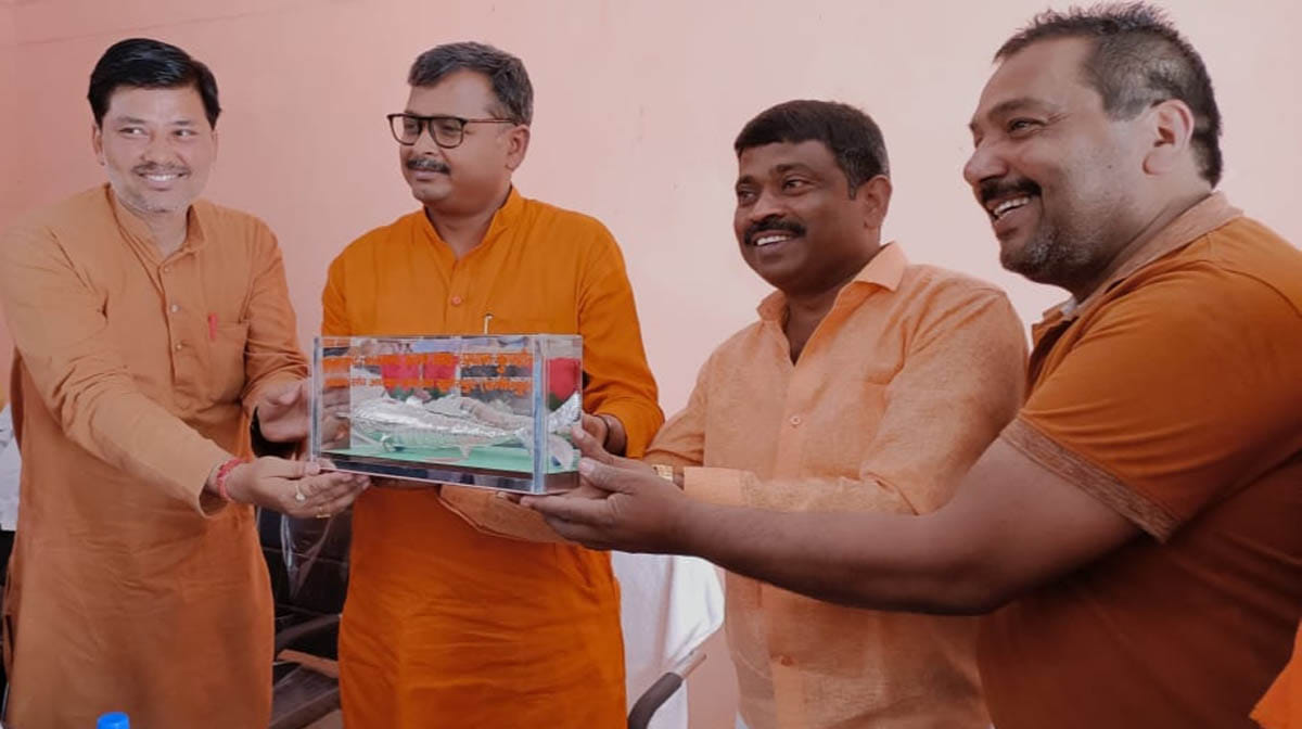 Block head organization honored Sadar MLA