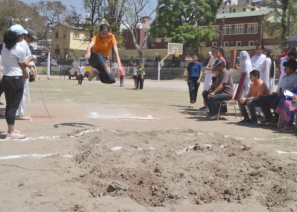 divya sharma and sanjeev elected  best players in diet nahan