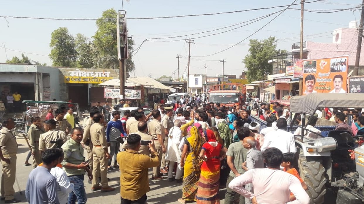 Bulandshahr: Dead body of youth missing for four days was found in the fields relatives jammed