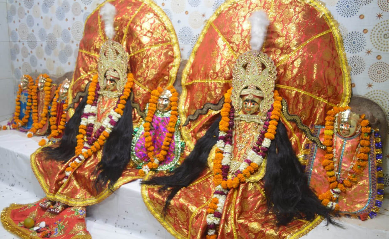 Devi temple resonated with the chants of Brahmacharini