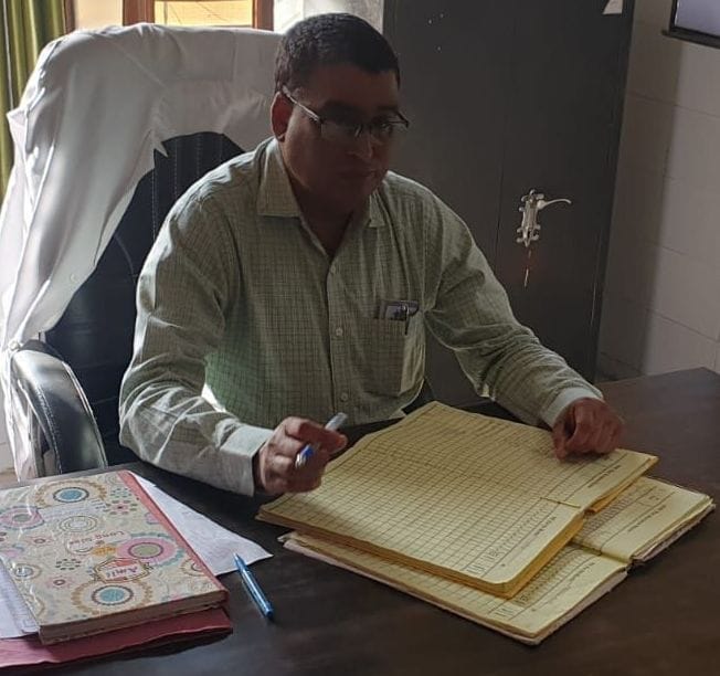 Kanpur Dehat : Salary of 29 health workers found absent, stopped answering