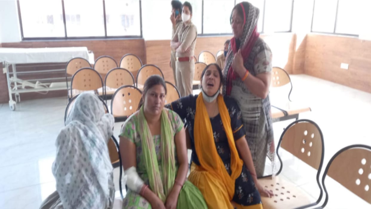 Rocks on a death of a patient in hospital in Meerut