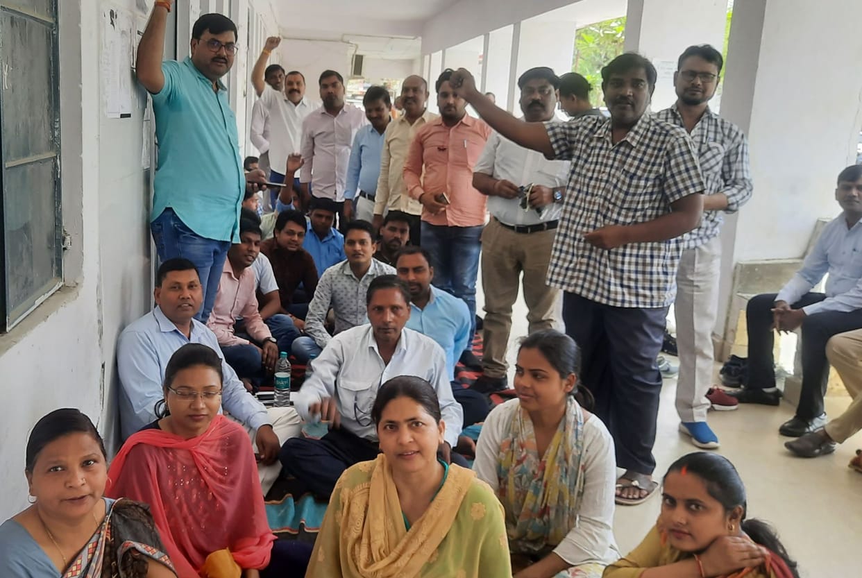 Outrage in the district due to the death of Naib Nazir of Pratapgarh