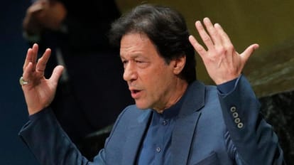 Pakistan: पाक आर्मी की दखलअंदाजी पर जमकर बरसे इमरान, बोले- सेना को अपनी राजनीतिक पार्टी बना लेनी चाहिए Imran Khan expresses anger over Pakistan army interference
