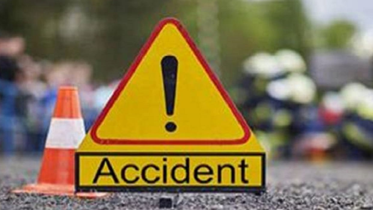 Three youths died in a road accident in Dhamnod, Dhar